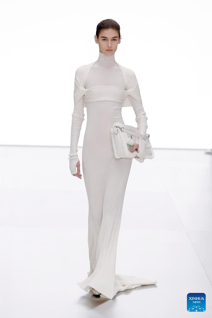 Paris Fashion Week: Fendi's Spring/Summer 2024 Haute Couture ...