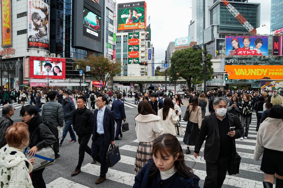 なぜ日本は不況に陥り、世界第3位の経済大国の座を失いつつあるのでしょうか?