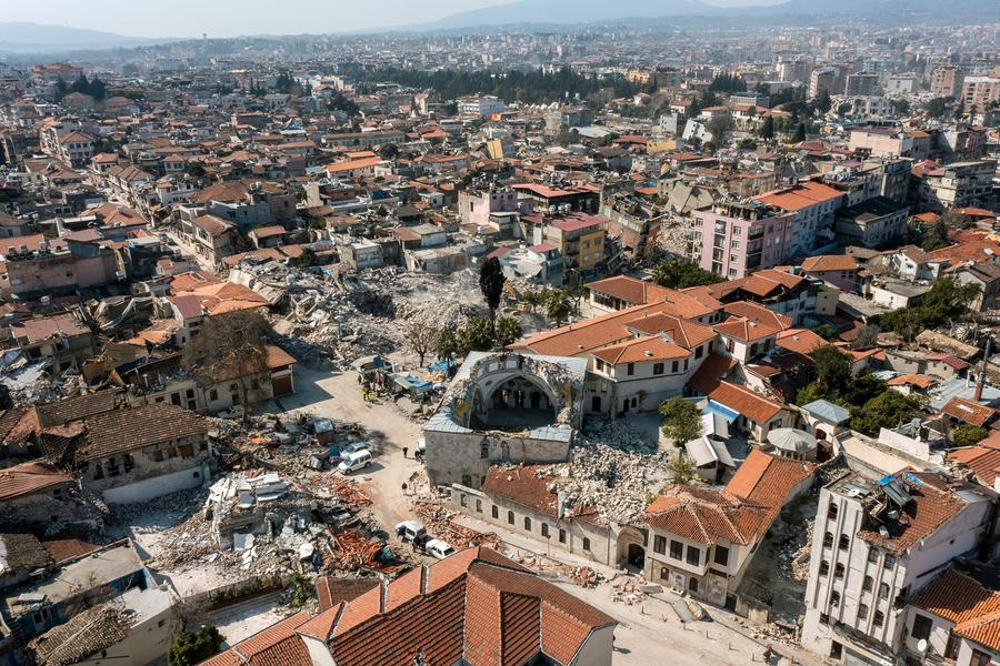 Hatay belediye başkanı Xinhua'ya, Türkiye'nin 2023 depreminden sonra toparlanmanın birçok zorlukla karşı karşıya olduğunu söyledi