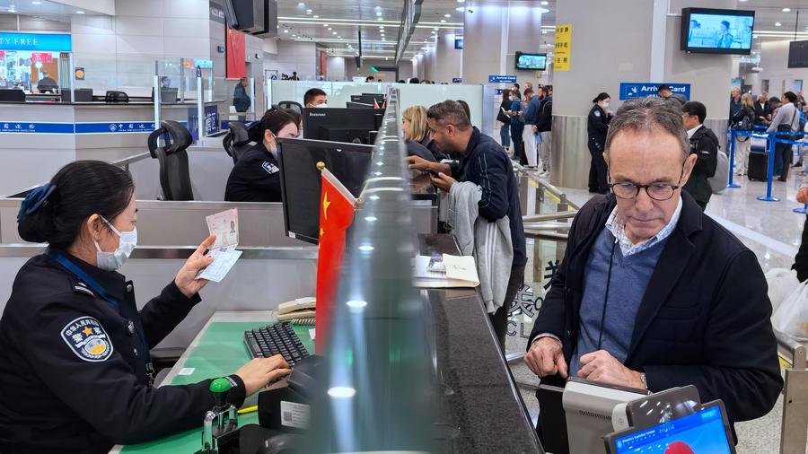 Einreise der ersten Gruppe von Reisenden ohne Visum aus der Schweiz nach China – Xinhua