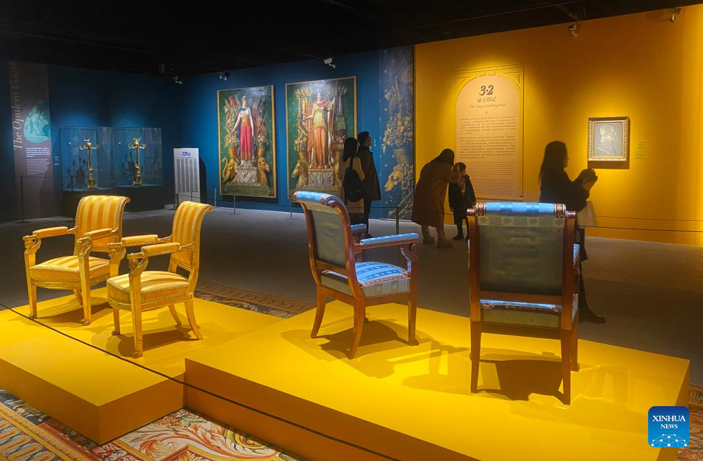 Antiques from Napoleon’s palaces exhibited in Beijing