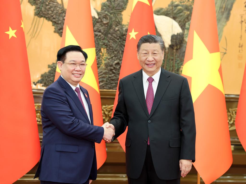 Xi meets Vietnam National Assembly Speaker -Xinhua