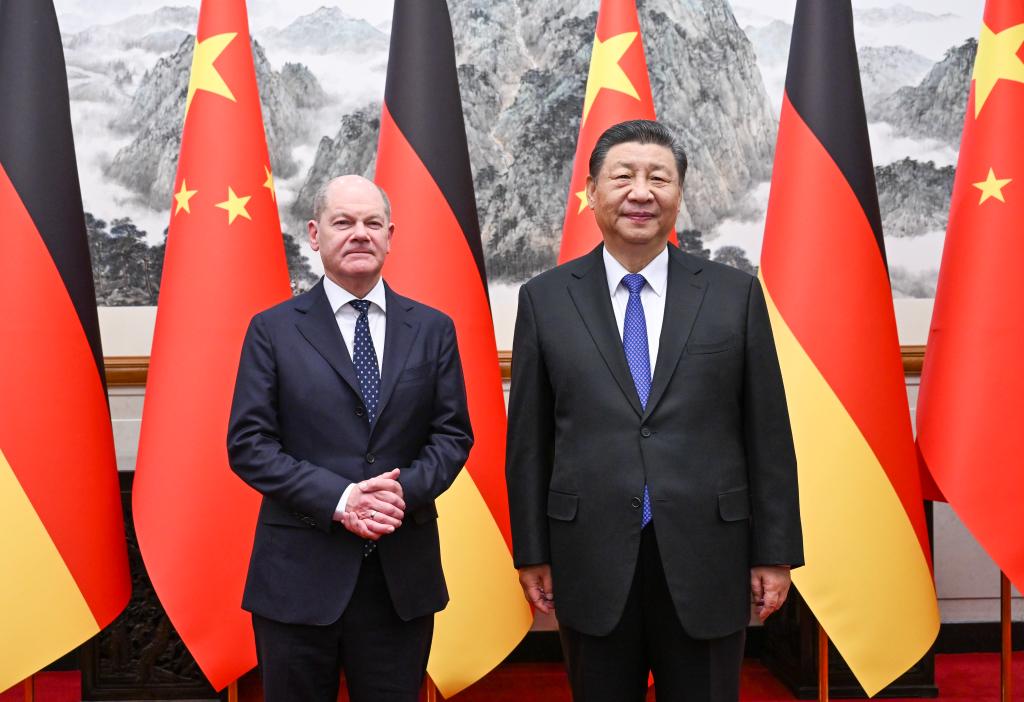 Xi meets German chancellor, calls for achieving mutual success_https://www.izongheng.net_News in English_第1张