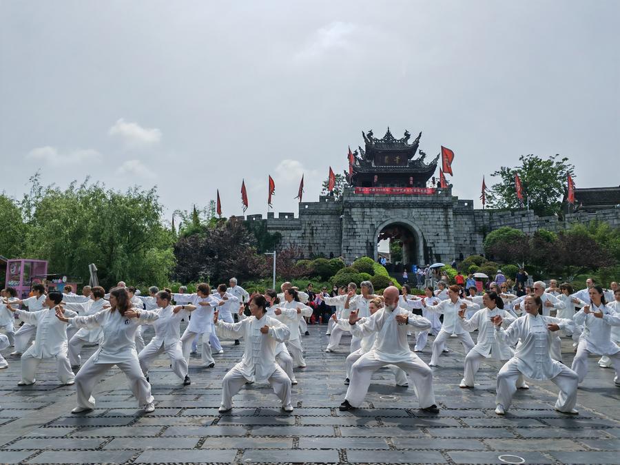 Musique et arts martiaux Échanges entre peuples Chine-France – Xinhua Witness