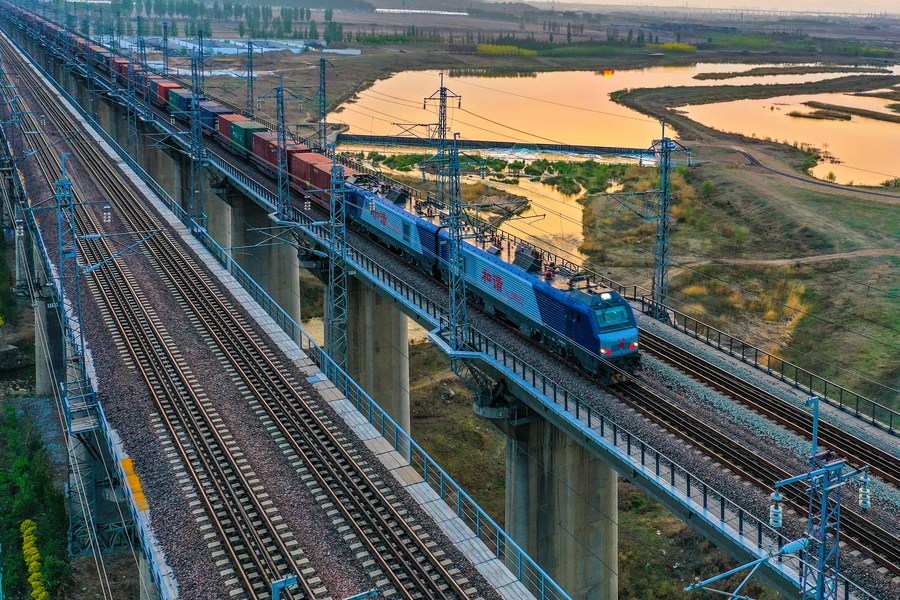 La nueva línea de tren entre China y España refuerza los lazos comerciales