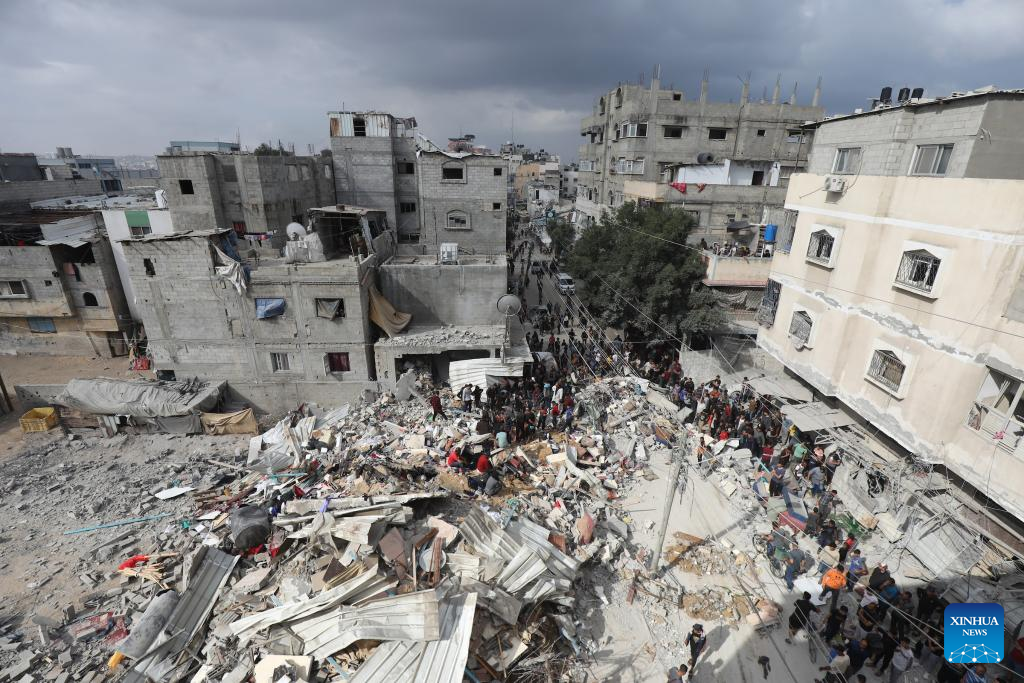 Israeli airstrikes kill 40 in central Gaza refugee camp-Xinhua