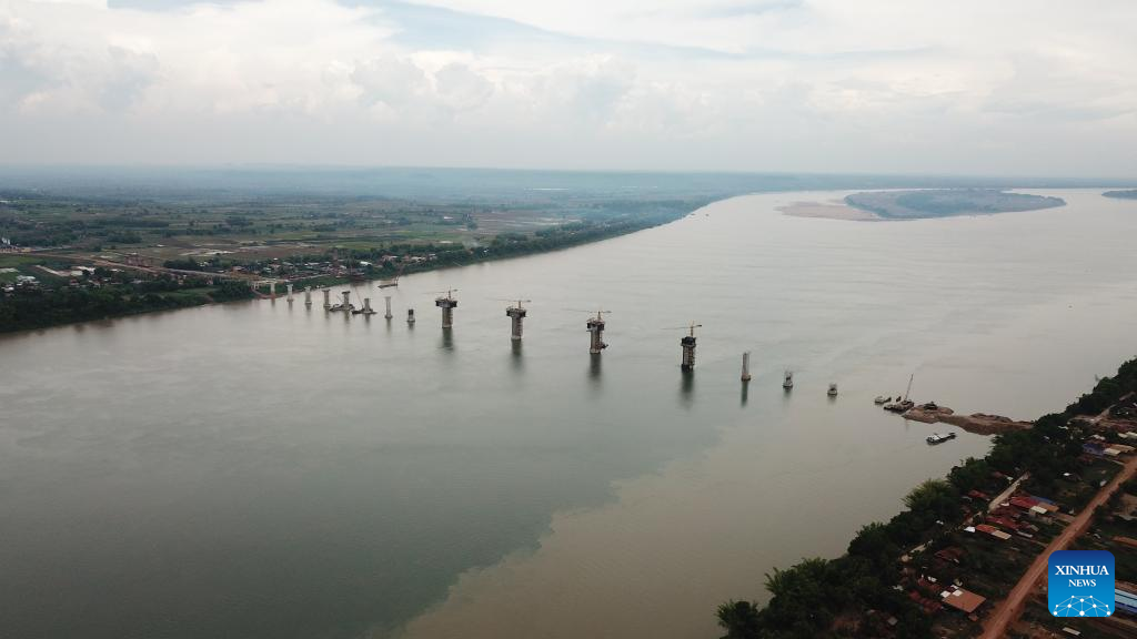 Feature: Work on China's BRI-backed Mekong River bridge in NE Cambodia ...