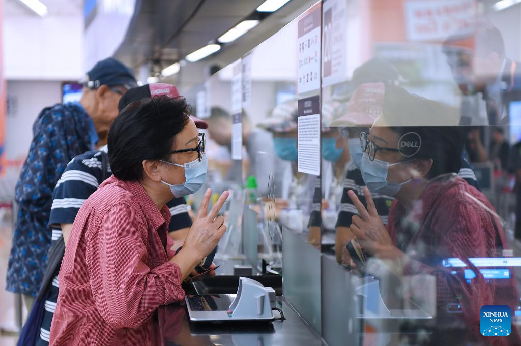 High-Speed Sleeper Train Services Between Mainland, HK to Begin on June 15