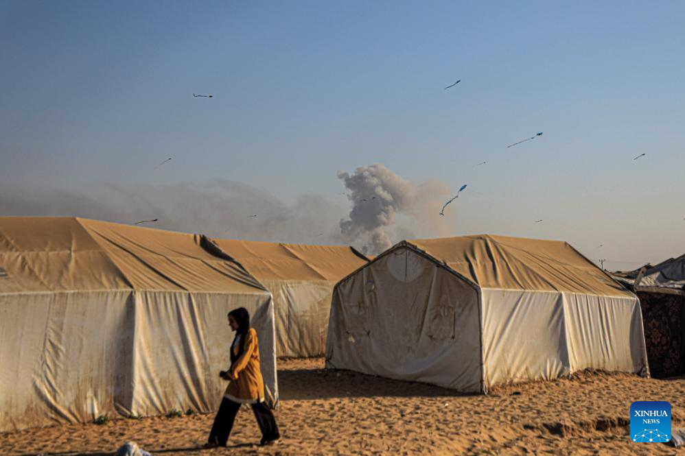 11 Palestinians killed in Israeli bombing in W. Rafah-Xinhua