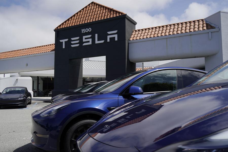 Tesla Q2 deliveries fall about 4.7 pctXinhua