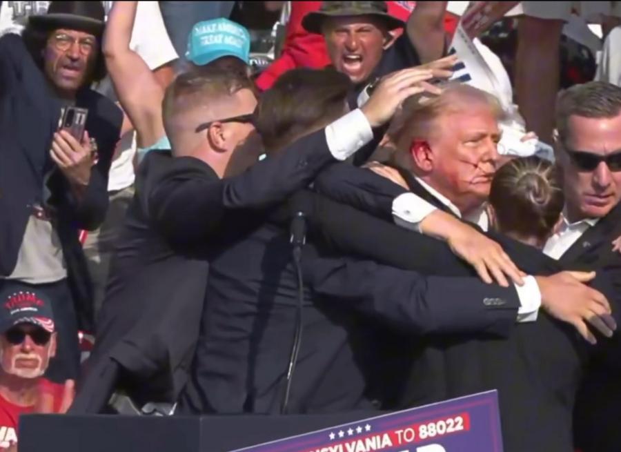 FOCUS | Trump escorted off stage during Pennsylvania Rally after loud ...
