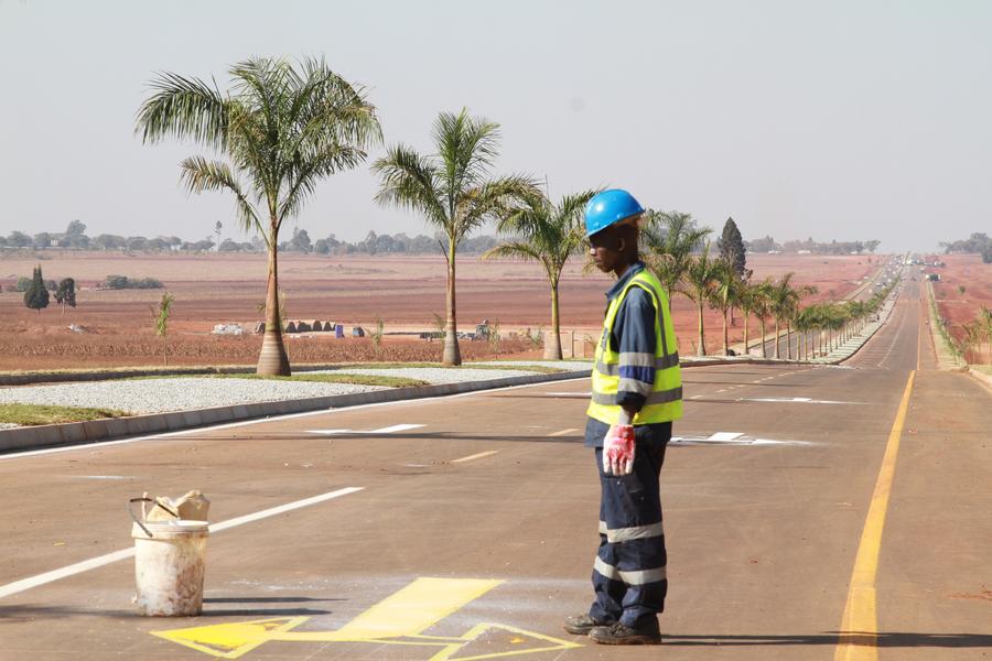 Zimbabue mejora red de carreteras antes de cumbre de SADC: Xinhua