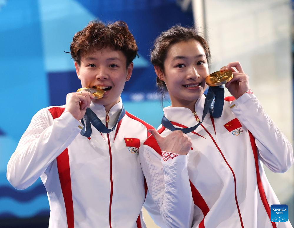 Olympics | Chinese Divers Chen Yiwen and Chang Yani Win Women's Synchro 3m Springboard (Updated2)