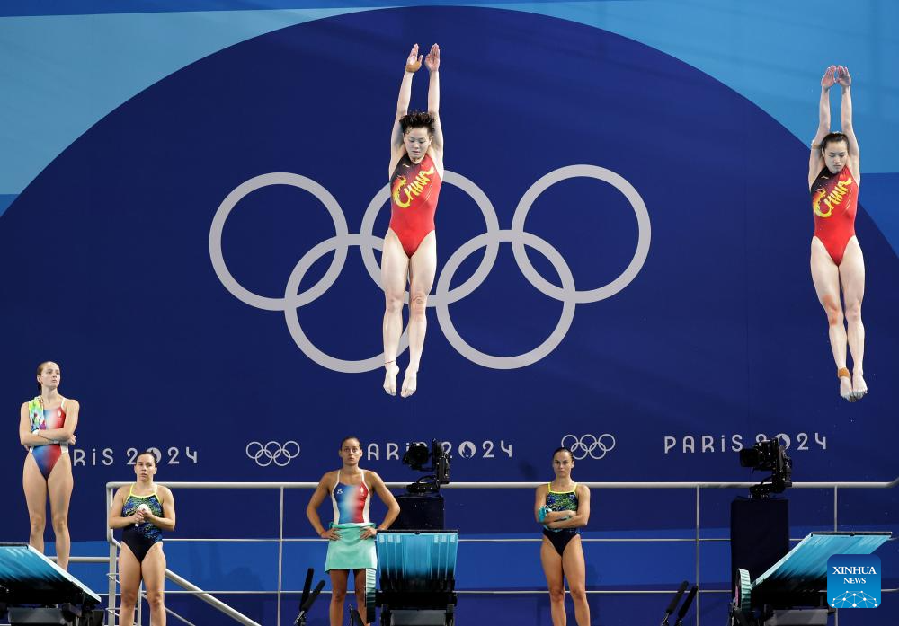 Olympics | Chinese Divers Chen Yiwen and Chang Yani Win Women's Synchro 3m Springboard (Updated2)