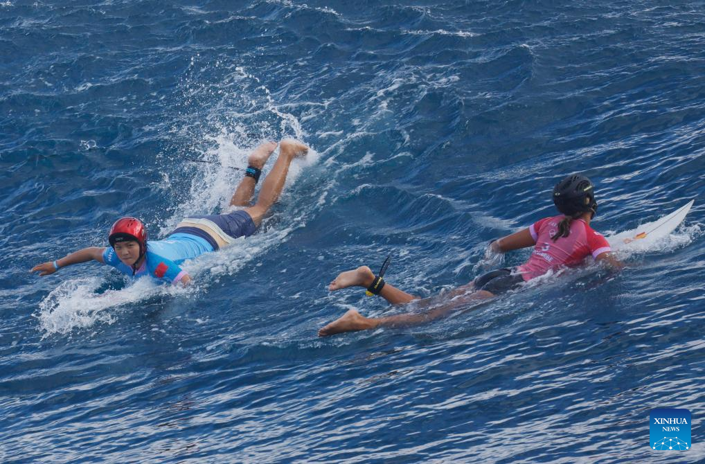 Olympics | Chinese Teenager Yang Puts on Brave Debut as Olympic Surfing Action Commences in Tahiti