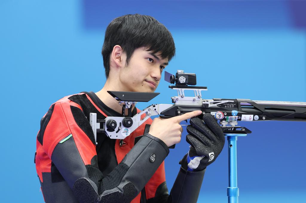 Olympics | China's Sheng wins 2nd Olympic gold with men's 10m air rifle ...