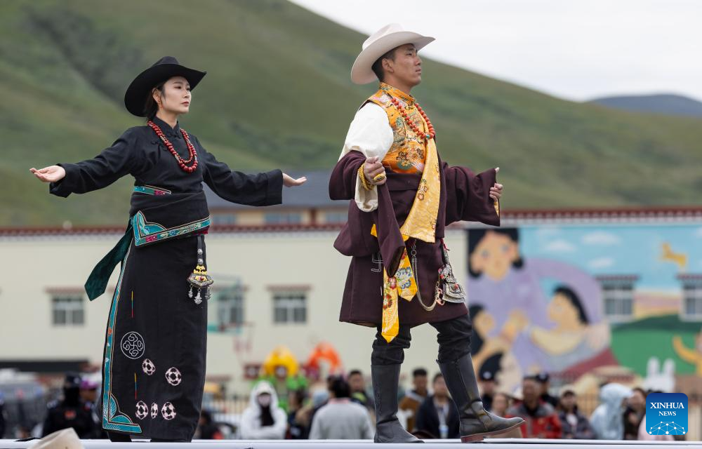 Fashion Show Held at Opening Ceremony of Nomadic Cultural Tourism Season in SW China