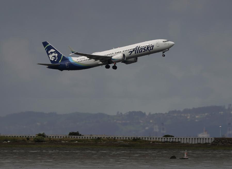 Merger of Alaska and Hawaiian Airlines clears antitrust hurdle: Airline-Xinhua