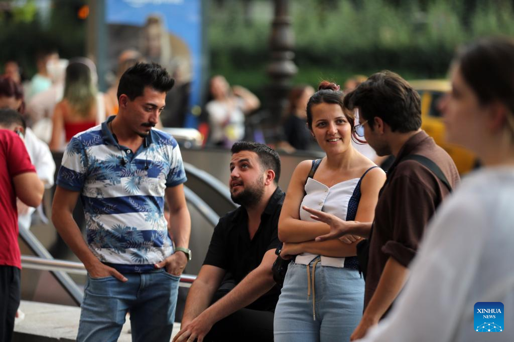 Feature: Türkiye’s economic woes cast shadow over future of young people