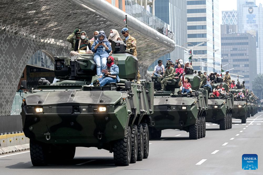 Parade militer digelar memperingati HUT TNI ke-79 di Indonesia-Xinhua