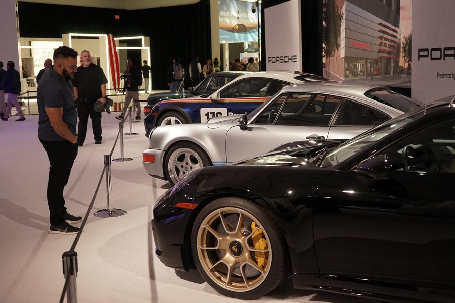 Los Angeles Auto Show kicks off with hundreds of latest models-Xinhua