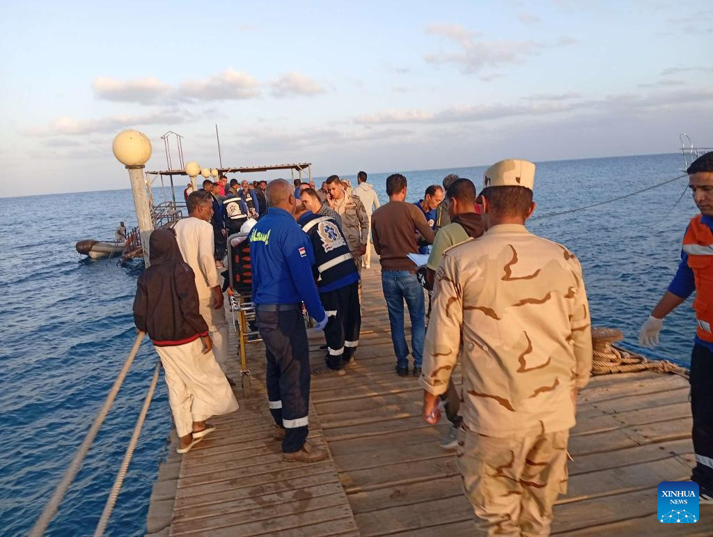 16 still missing after safari boat sinks off SE Egypt-Xinhua