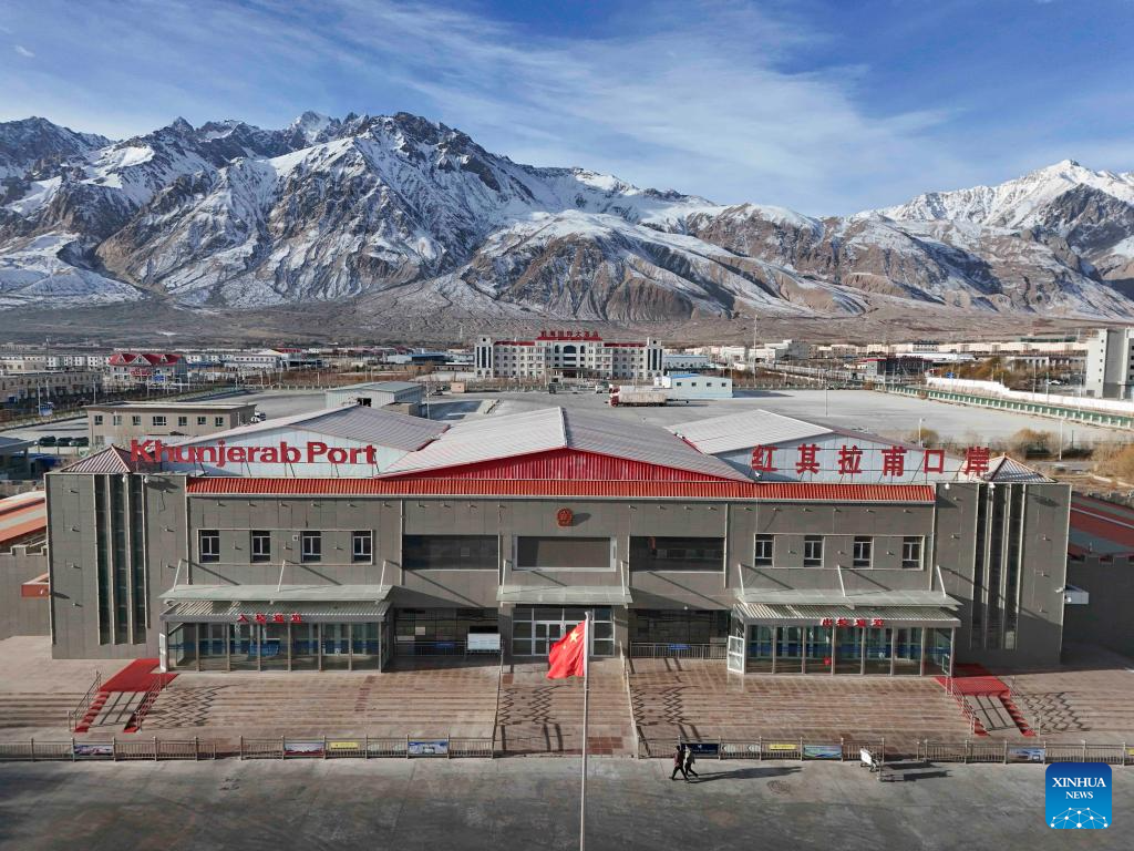 In pics: first working day of 2025 at Khunjerab Pass in China's ...