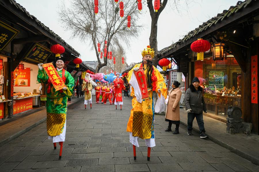 is chinese new year celebrated at midnight