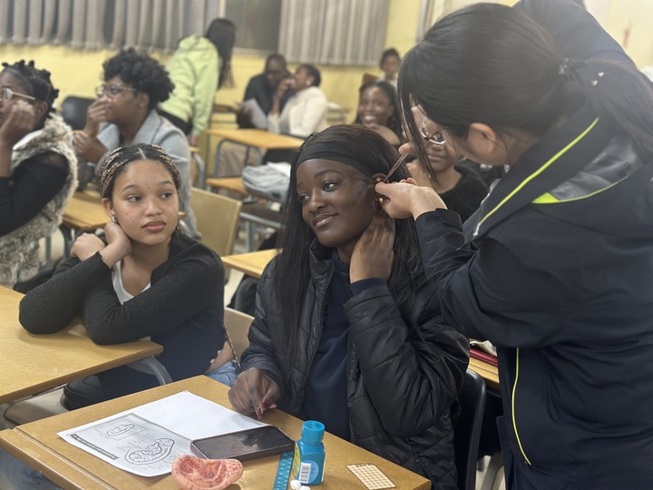 (Hello Africa) Namibian students gain firsthand experience with traditional Chinese medicine-Xinhua