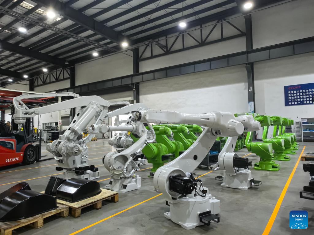 China-Italy robotics partnership powers manufacturing upgrade-Xinhua China-Italy robotics partnership powers manufacturing upgrade-Xinhua