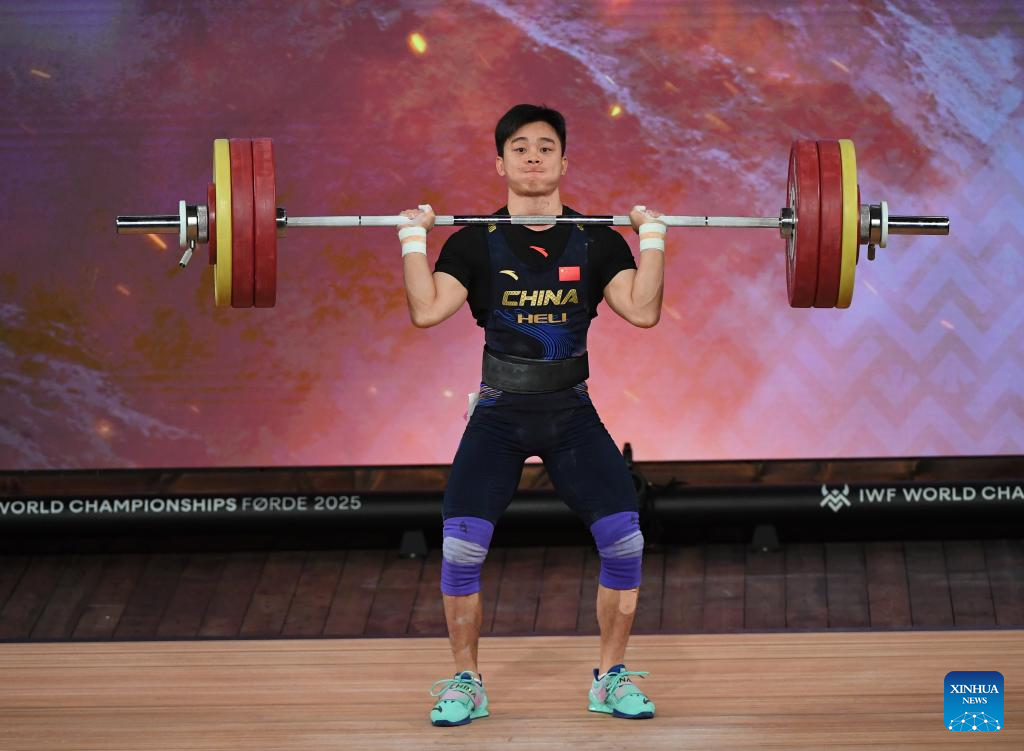 Chinese rookie Wang Hao claims two golds at World Weightlifting  Championships-Xinhua