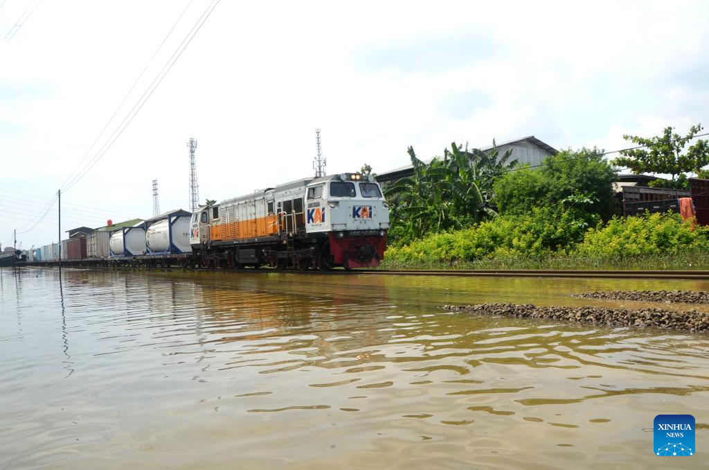 2025/10/scree-1761871178.jpg + Flood hits Semarang of Indonesia - PHOTO News about - Flood hits Semarang of Indonesia - PHOTO