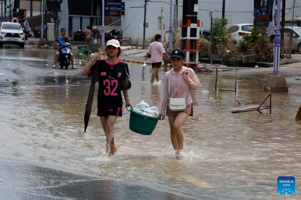 Death toll from southern Thailand floods reaches 33-Xinhua