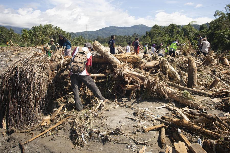 Death toll from floods, landslides in Indonesia rises to 502-Xinhua