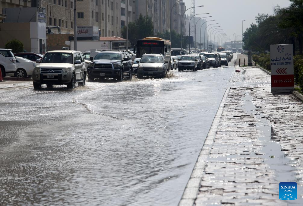 Rain In Kuwait Heavy rain hits Kuwait-Xinhua