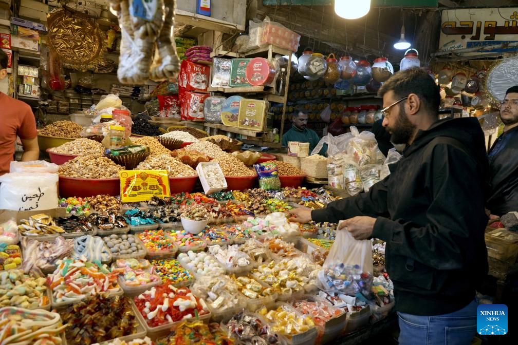 People prepare for Ramadan in Baghdad, Iraq-Xinhua