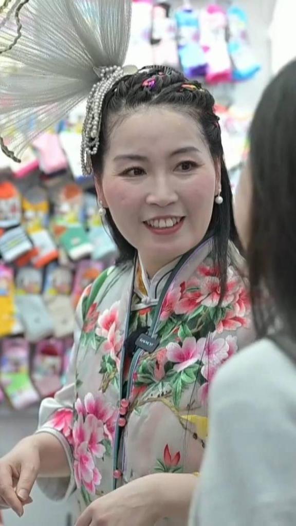 GLOBALink | China's "boss ladies" go global with AI-powered trade