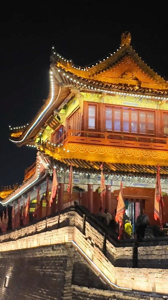 Foreign diplomats, experts explore Jingzhou ancient city in China's Hubei
