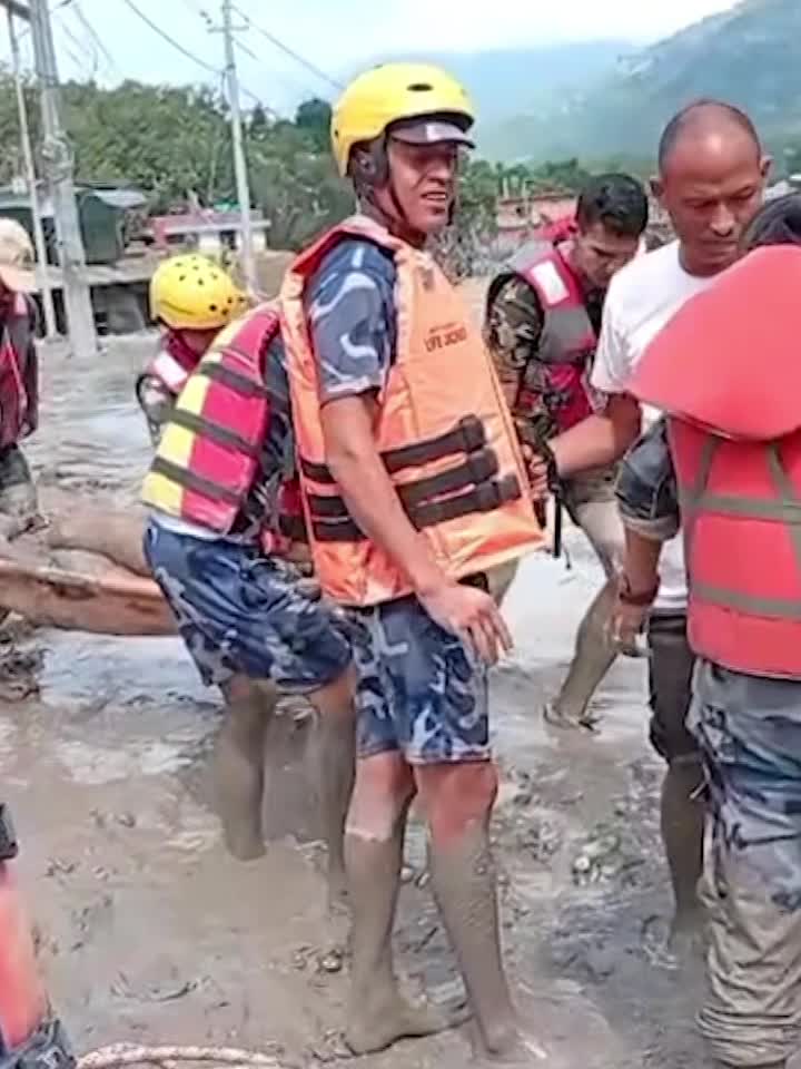 Nepal Flood Death Toll Exceeds 1,200 With 4,000 Still Missing Amid Natural Disasters
