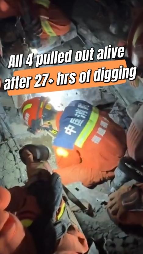 All 4 pulled out alive after 27+ hrs of digging in Fuzhou, China
