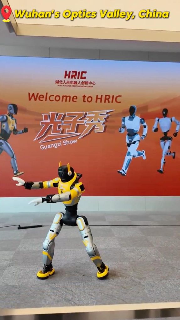 Trendy China | Foreign media explore robot tech in Wuhan's Optics Valley