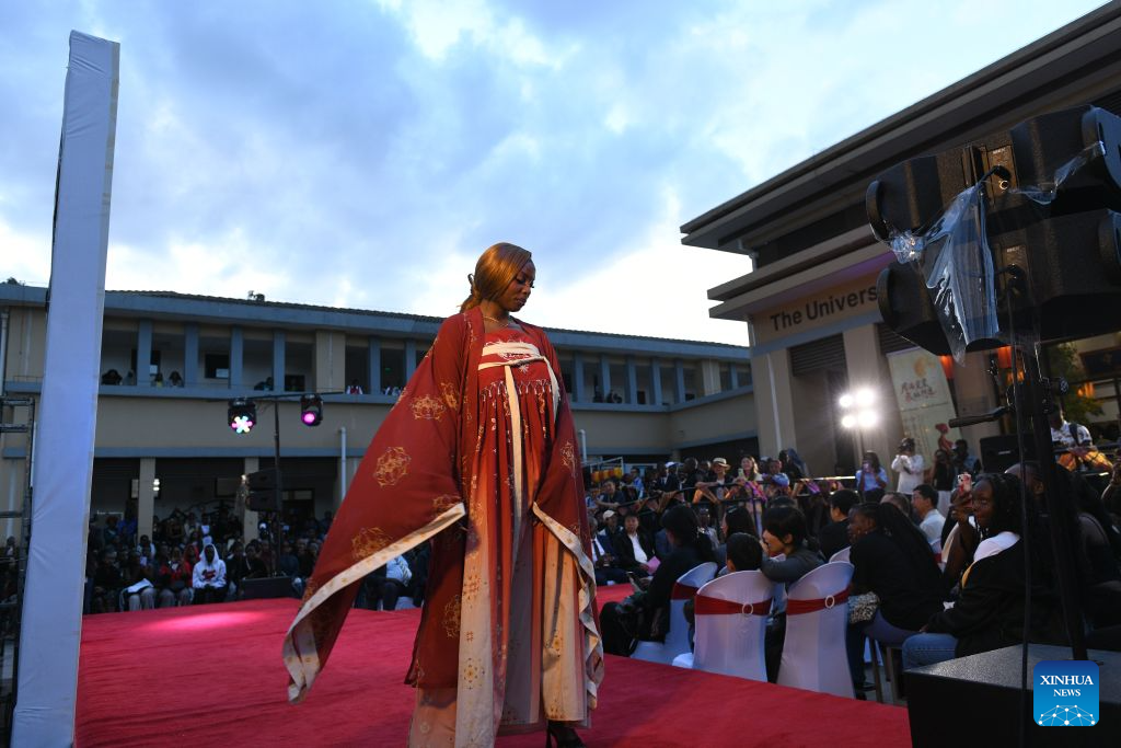 China-Africa Cultural Exchange Mid-Autumn Fashion Show held in Nairobi, Kenya-Xinhua