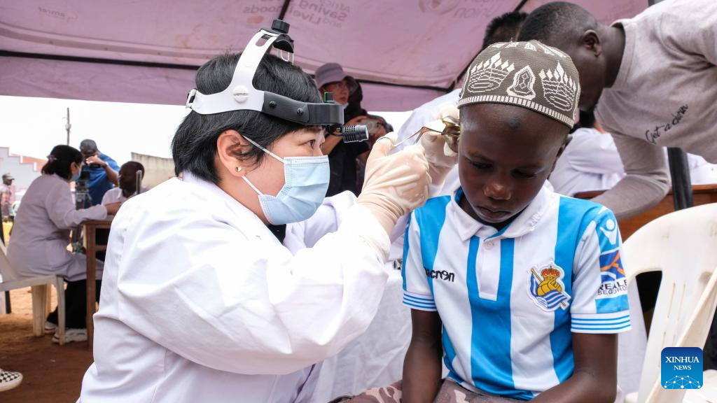 Feature: Chinese doctors touching hearts of rural communities in Uganda ...