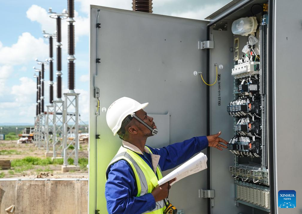 Pic story of Kenyan electrical engineer graduated from ChinaXinhua