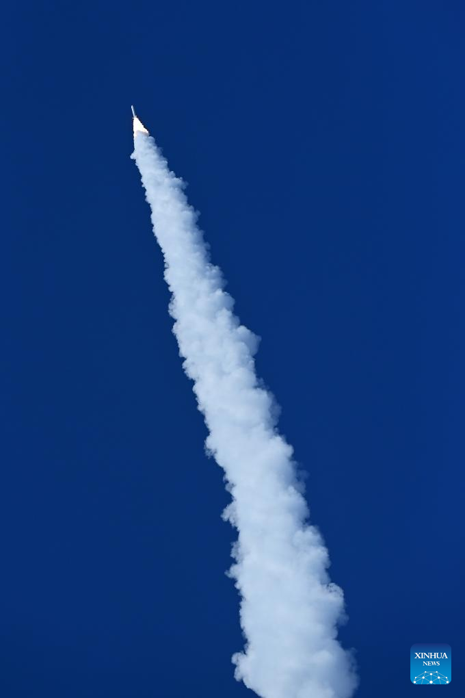 China launches commercial carrier rocket-Xinhua
