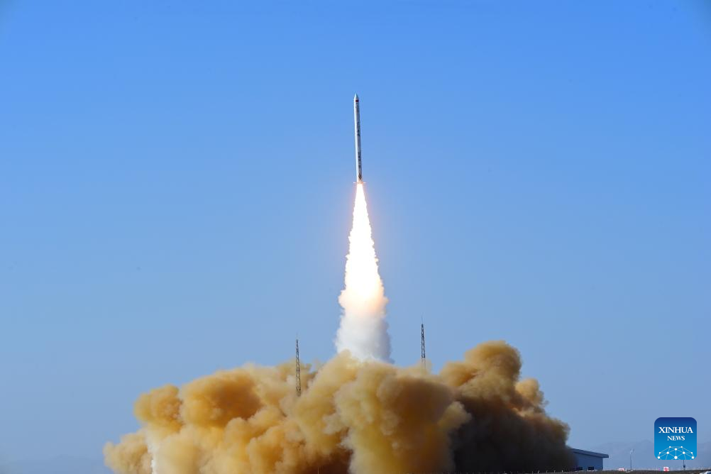 China launches commercial carrier rocket-Xinhua