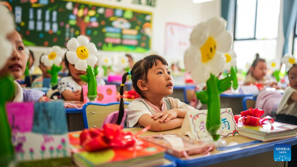 Schools across China host activities to mark start of new semester-Xinhua