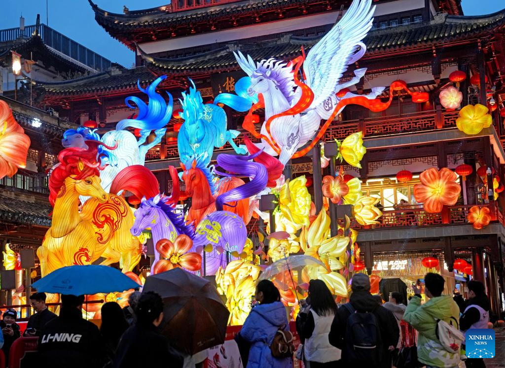 Yuyuan Garden Lantern Festival opens in Shanghai-Xinhua