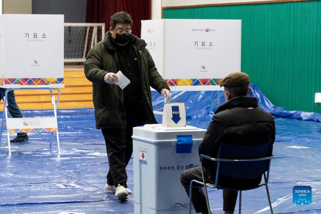 Polls begin to pick new South Korean president-Xinhua