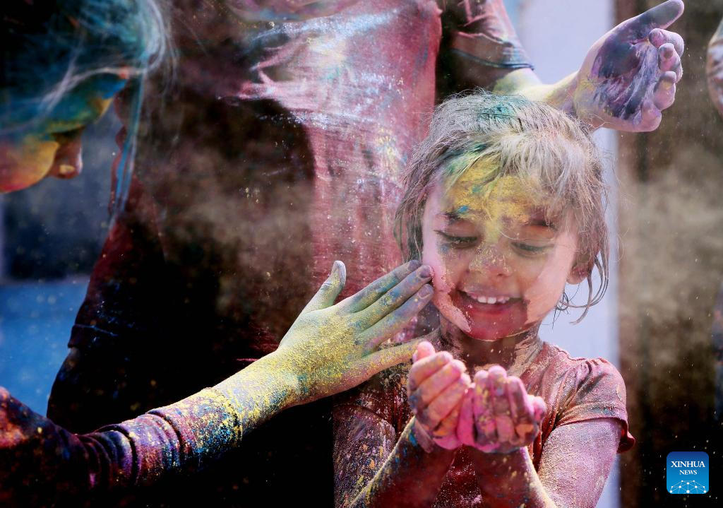 Holi festival of colours celebrated across India-Xinhua